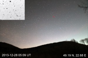 Kometa C/2013 R1 (Lovejoy) na porannym niebie nad Czereśnią